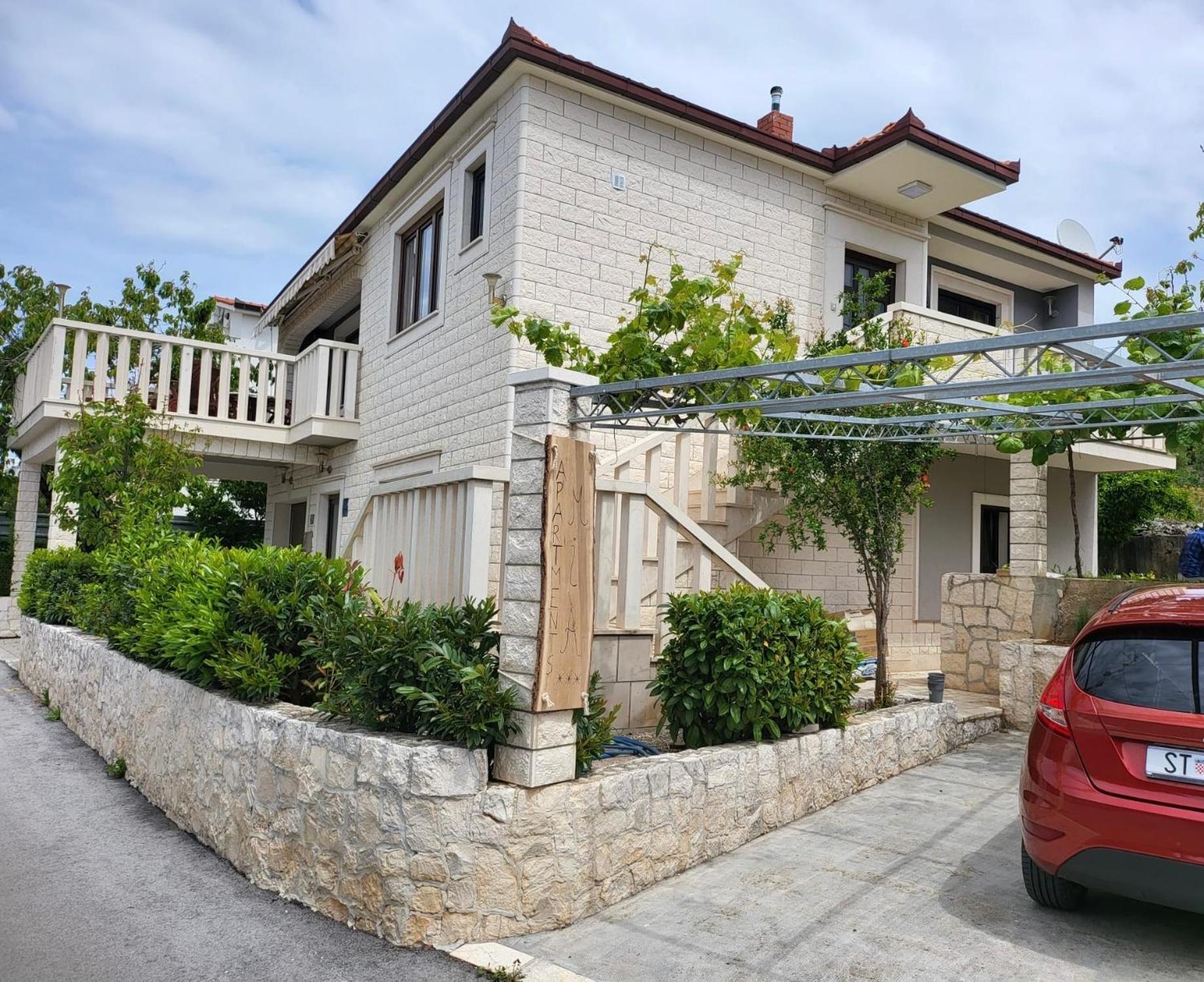 Apartments Mia Okrug Gornji Exterior photo